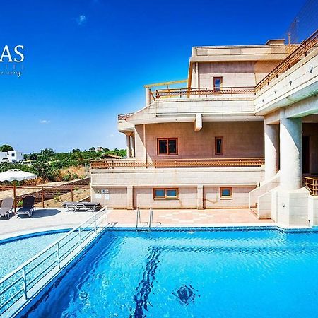 Hotel Ledras ゲンナジー エクステリア 写真
