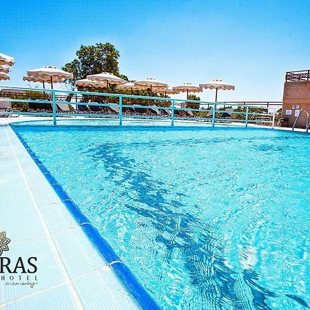 Hotel Ledras ゲンナジー エクステリア 写真